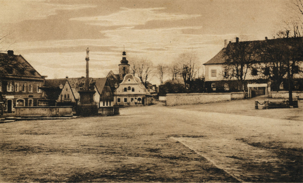 zamek_1919_01 web od namesti